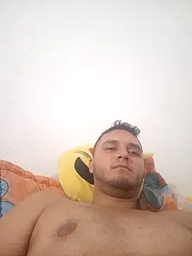 Snapshot of Hotguys111 chatting on October 28, 5:10 am Hotguys111 online show from October 28, 5:10 am