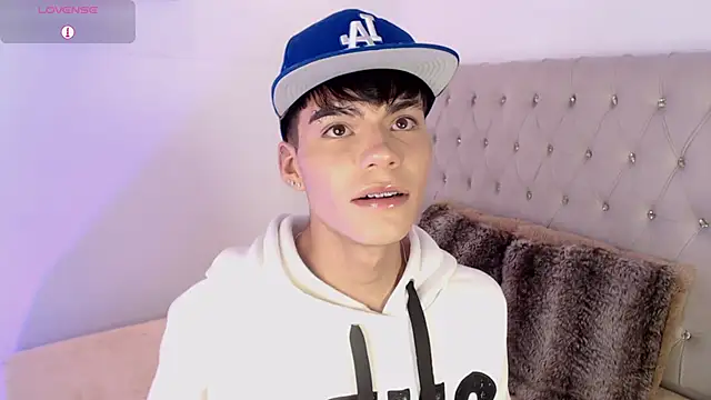 Dulcey  online show from October 6, 7:13 am