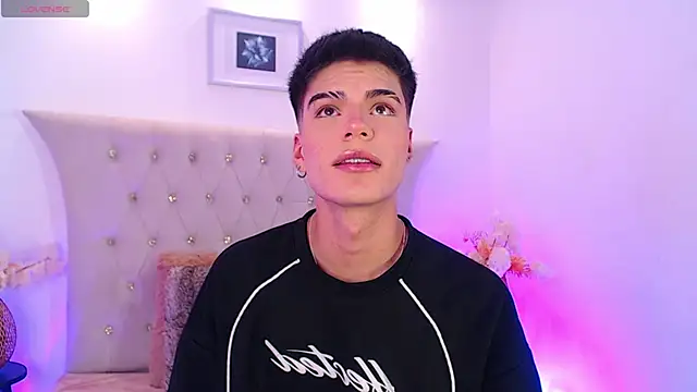 Dulcey  online show from November 24, 4:35 am