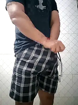 johndeer1111 online show from December 15, 2:58 pm