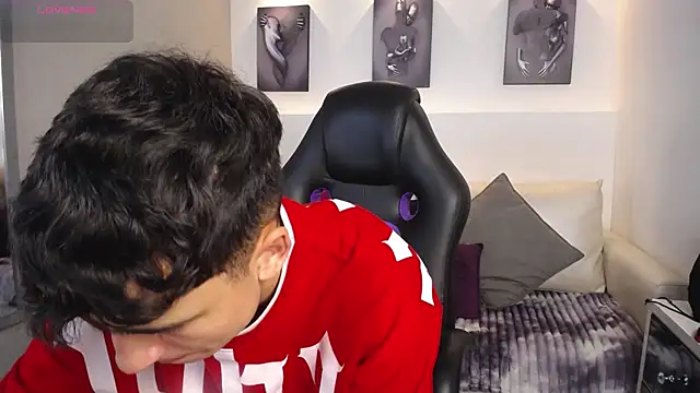 AdrianRinaldi online show from September 29, 7:21 pm