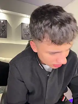 AdrianRinaldi online show from March 17, 8:11 pm