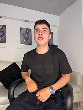 AdrianRinaldi online show from March 19, 8:01 pm