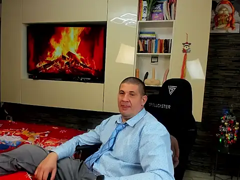 SpartacusDaddy48 online show from January 12, 7:40 pm