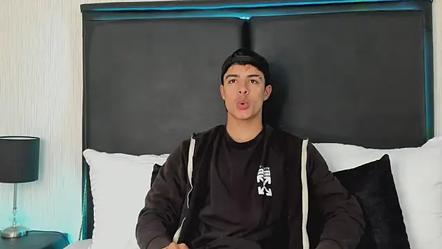 Snapshot of JacobBikerr chatting on October 16, 12:02 pm JacobBikerr online show from October 16, 12:02 pm