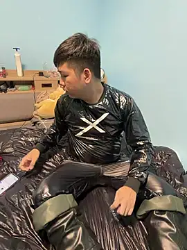 gary0213 online show from March 6, 6:54 am