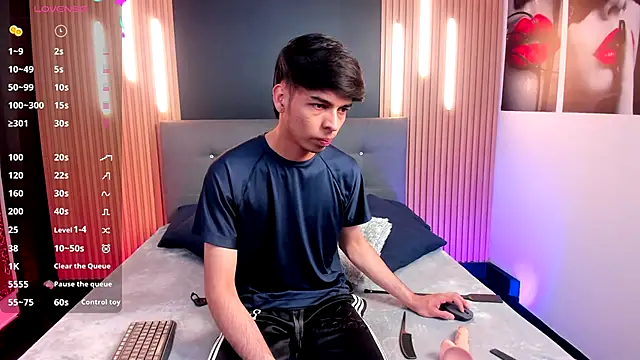 OnlyJos online show from November 14, 8:10 pm