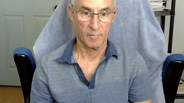 funone1999 online show from October 22, 8:23 pm