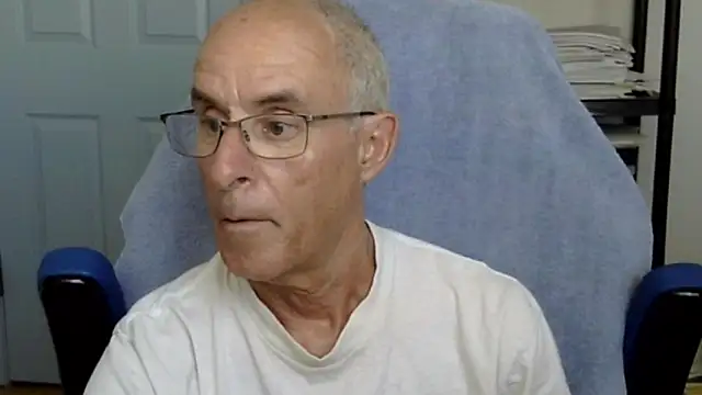 funone1999 online show from September 9, 10:41 pm