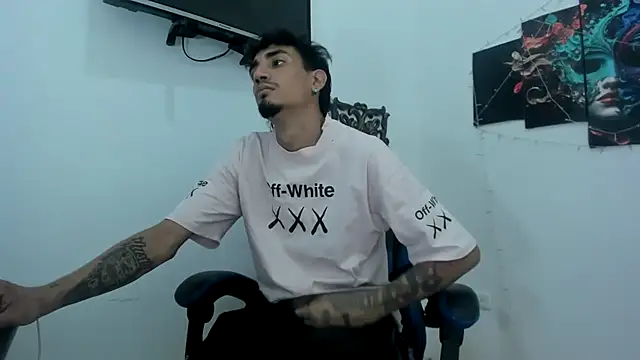 Sexvergon 26 online show from April 12, 10:43 pm