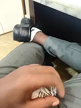 hotboy43339 online show from September 28, 8:45 am