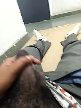 hotboy43339 online show from February 5, 9:55 pm