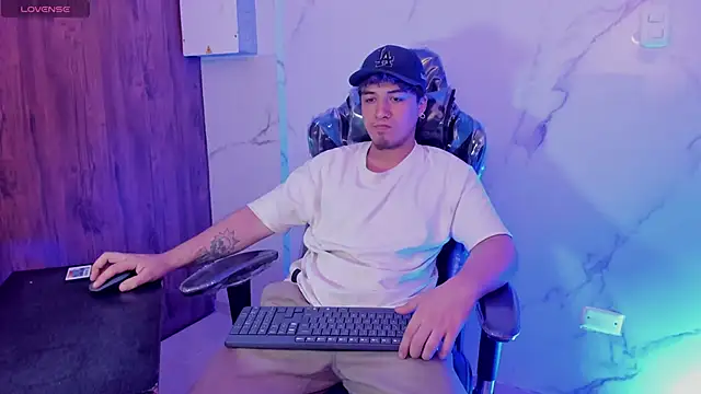 juanmechanic  online show from March 26, 2:21 pm