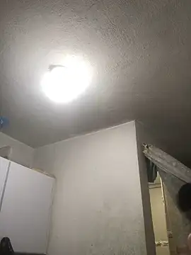 Lobito 00 online show from December 3, 1:00 am