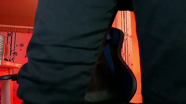 AlphaDrip online show from October 11, 1:04 pm