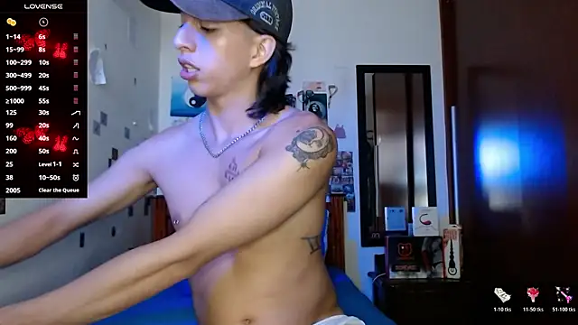 DannyPhantom555 online show from November 15, 9:39 pm