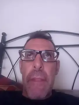 gigolobcn online show from April 12, 4:30 pm