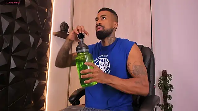 OstinDaniels online show from November 18, 11:48 pm