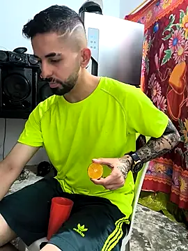 giannis090 online show from November 1, 10:25 pm