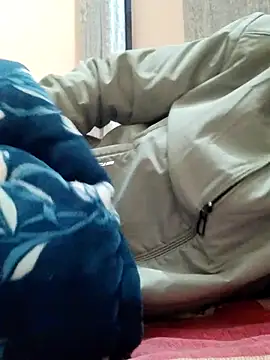 INTERNATIONAL0001 online show from December 4, 1:12 am