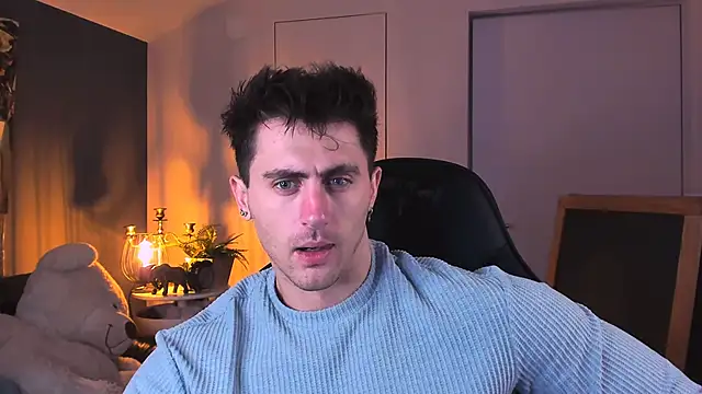 Oscar Miller  online show from October 28, 8:55 pm