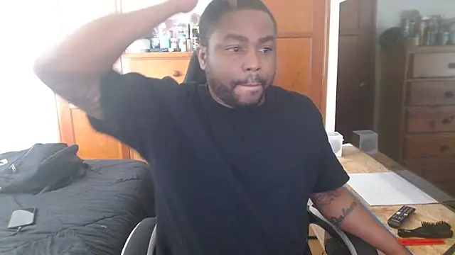 Breadwinnah online show from December 19, 9:12 pm