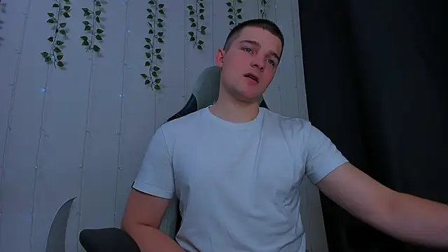 Your Claddagh online show from November 29, 6:21 pm