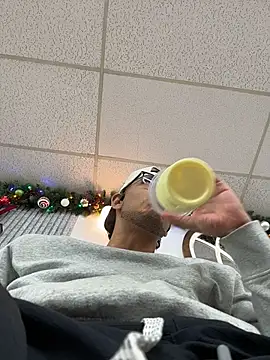 StrokingDaddy4 online show from December 19, 9:45 pm