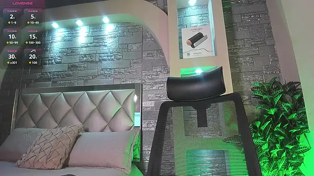 dominic de luca online show from September 25, 5:39 am