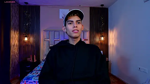 Room 69x online show from April 13, 1:23 pm