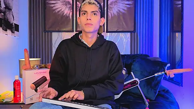 Room 69x online show from March 20, 8:23 pm