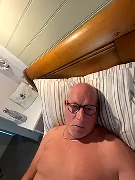 philefc online show from October 21, 8:17 am