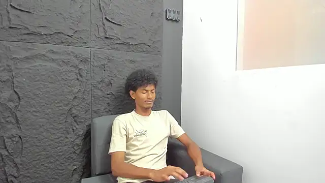 FYKMOR 1 online show from March 9, 8:25 pm