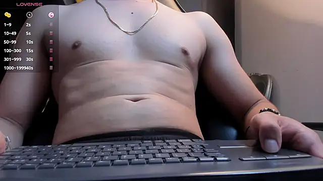 Eryonbradley online show from November 28, 12:51 pm