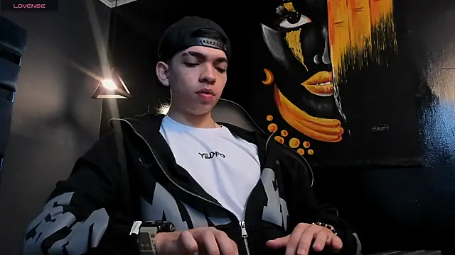 Eryonbradley online show from December 1, 11:24 am