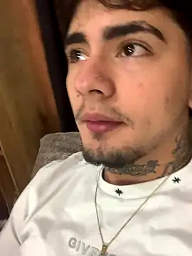 JamesDeker online show from November 20, 11:31 am