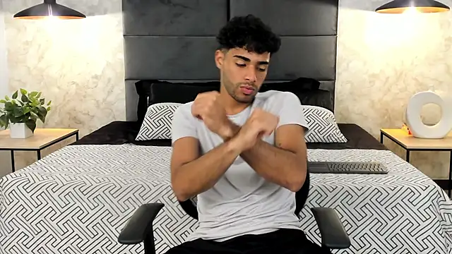 RaphaelDufort online show from October 10, 11:41 pm