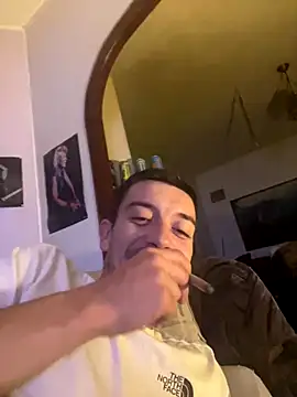 Snapshot of gb7572 chatting on September 12, 11:05 pm gb7572 online show from September 12, 11:05 pm