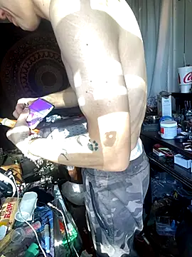 XanderOzzz online show from November 16, 8:00 pm