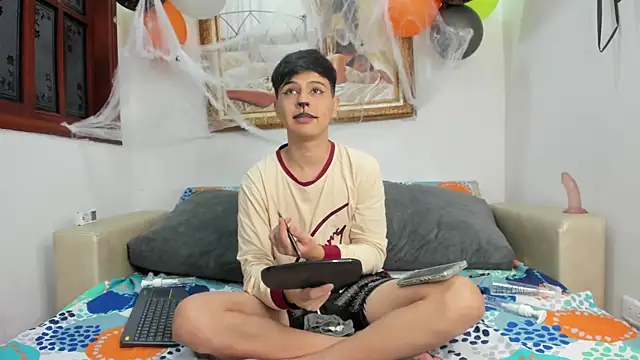 Felipe Cold online show from October 27, 3:42 am