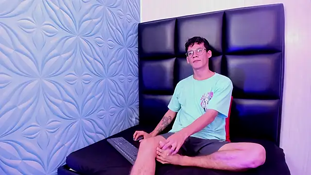 LittleMax23 online show from September 9, 12:04 pm