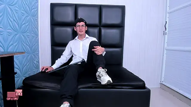 LittleMax23 online show from September 23, 12:59 pm