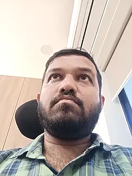 VJ17 online show from April 4, 8:00 am