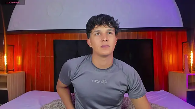 Leo Savage  online show from September 22, 7:57 pm