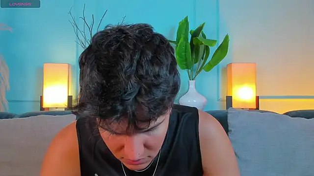 Leo Savage  online show from April 7, 4:56 am