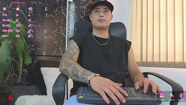 Alexander ferre online show from April 3, 1:52 pm