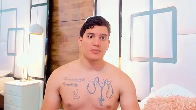 RaymondMorris online show from October 21, 5:10 am