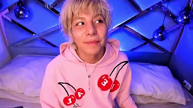 OliIverr22 online show from January 18, 1:46 pm