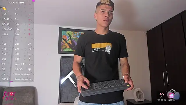 wyatt 3 online show from October 11, 3:27 pm