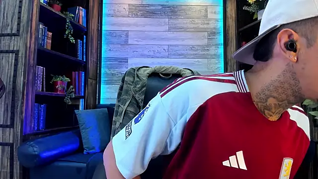 Donovan Desmond online show from January 9, 4:18 am